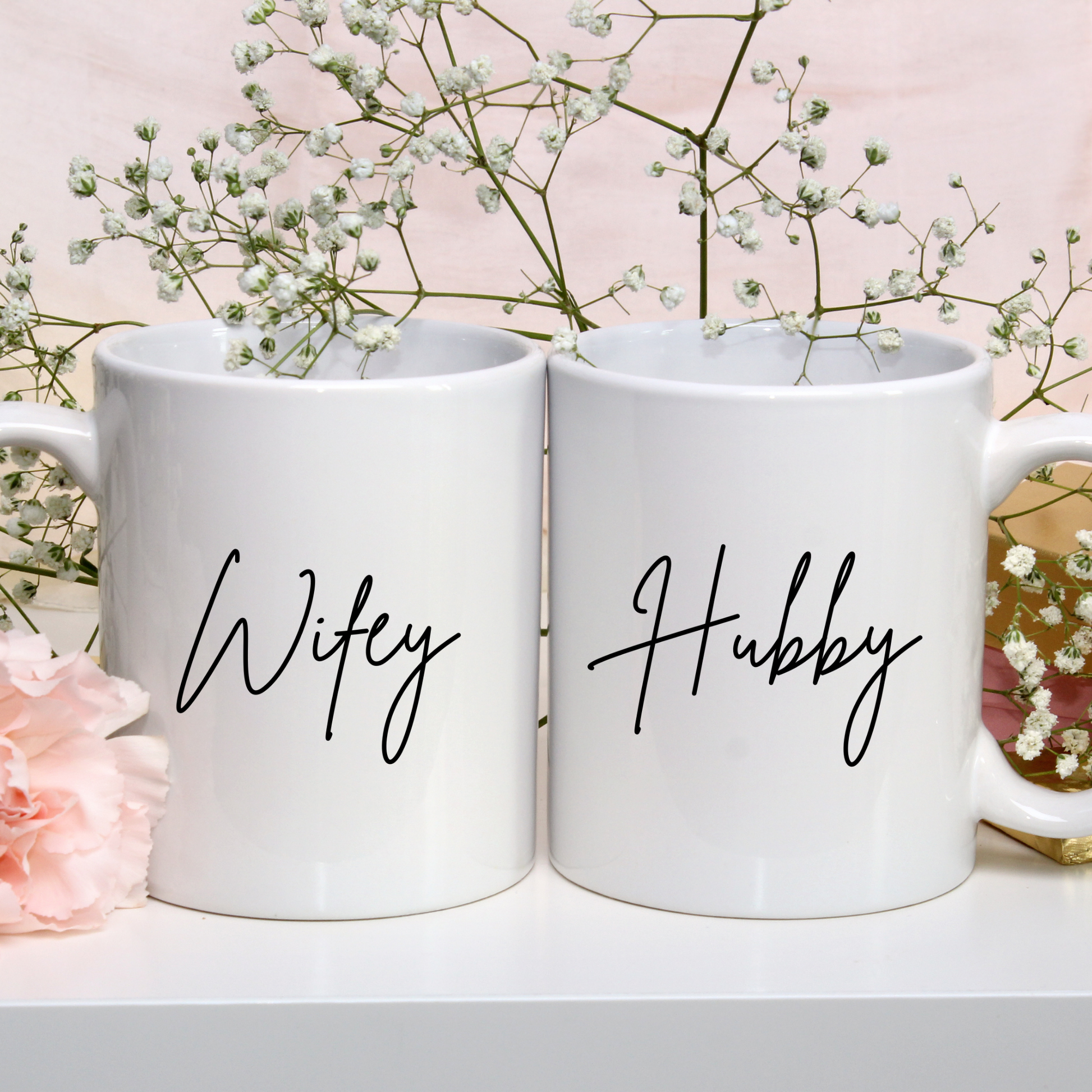 "Wifey and Hubby" White Glossy Couple 11 oz Mug Set
