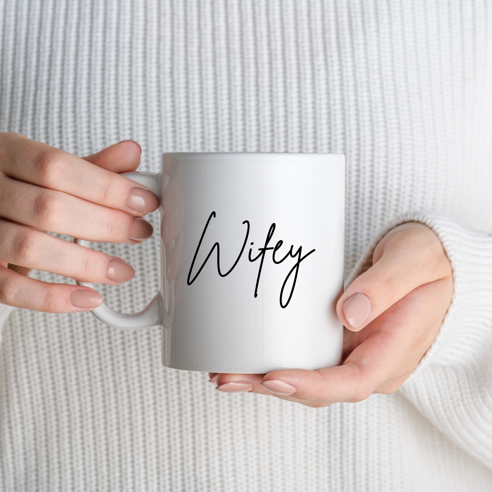 "Wifey and Hubby" White Glossy Couple 11 oz Mug Set